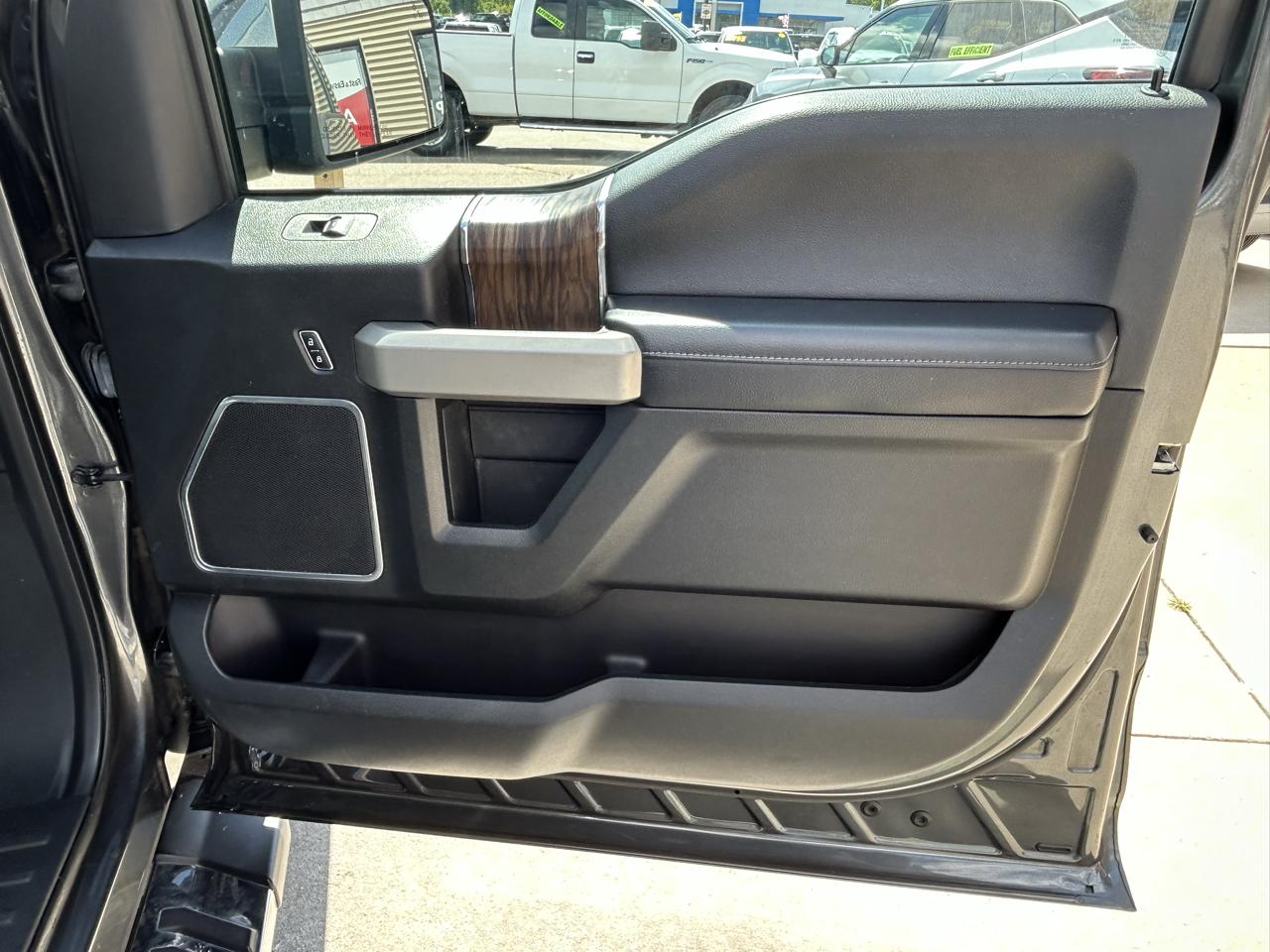 Ford F-150 Lariat 4WD SuperCrew 5.5' Box 2018