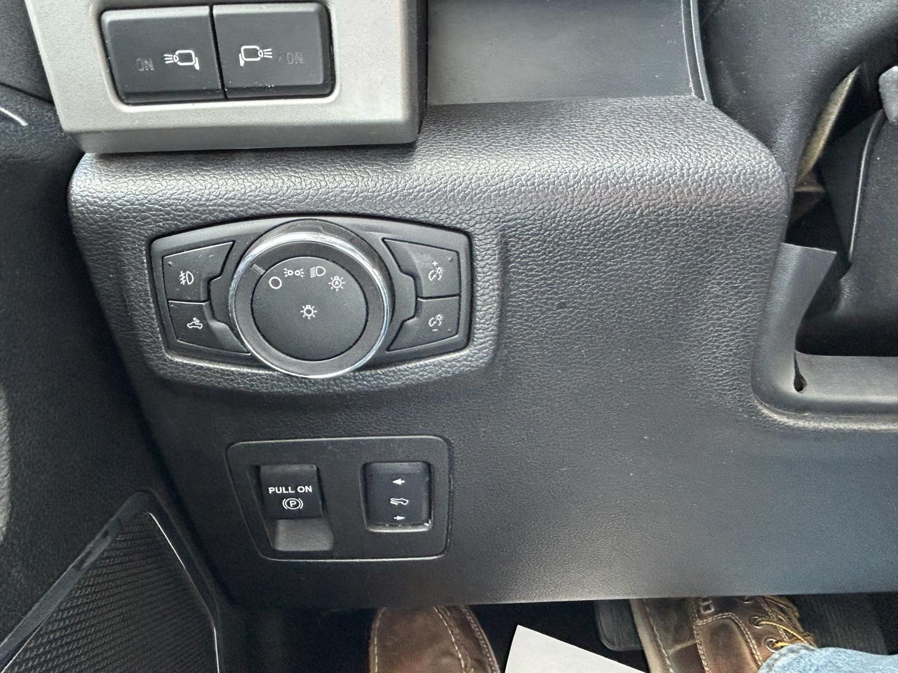 Ford F-150 Lariat 4WD SuperCrew 5.5' Box 2018