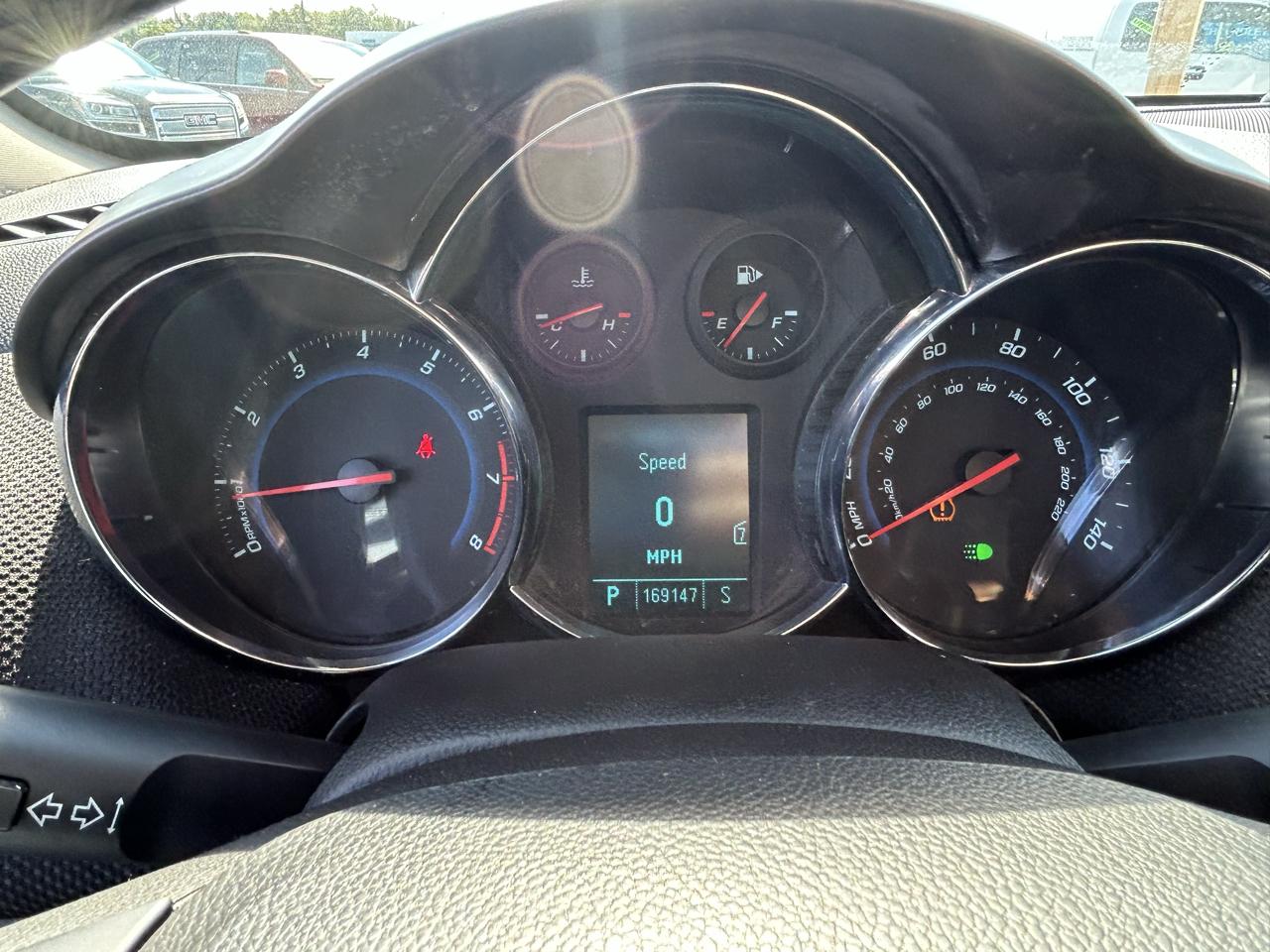Chevrolet Cruze 4dr Sdn LT w/1LT 2011