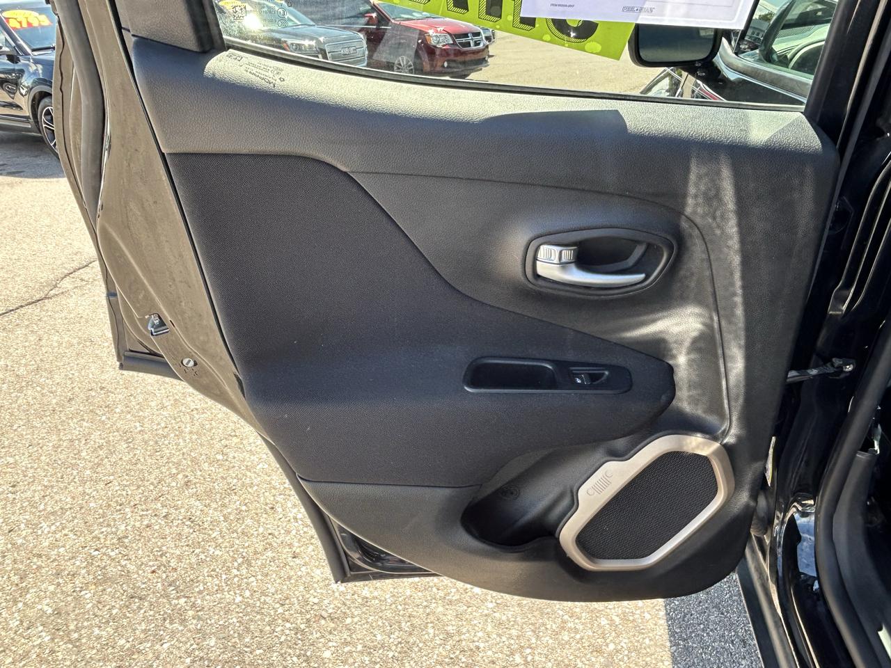 Jeep Renegade 4WD 4dr Latitude 2016