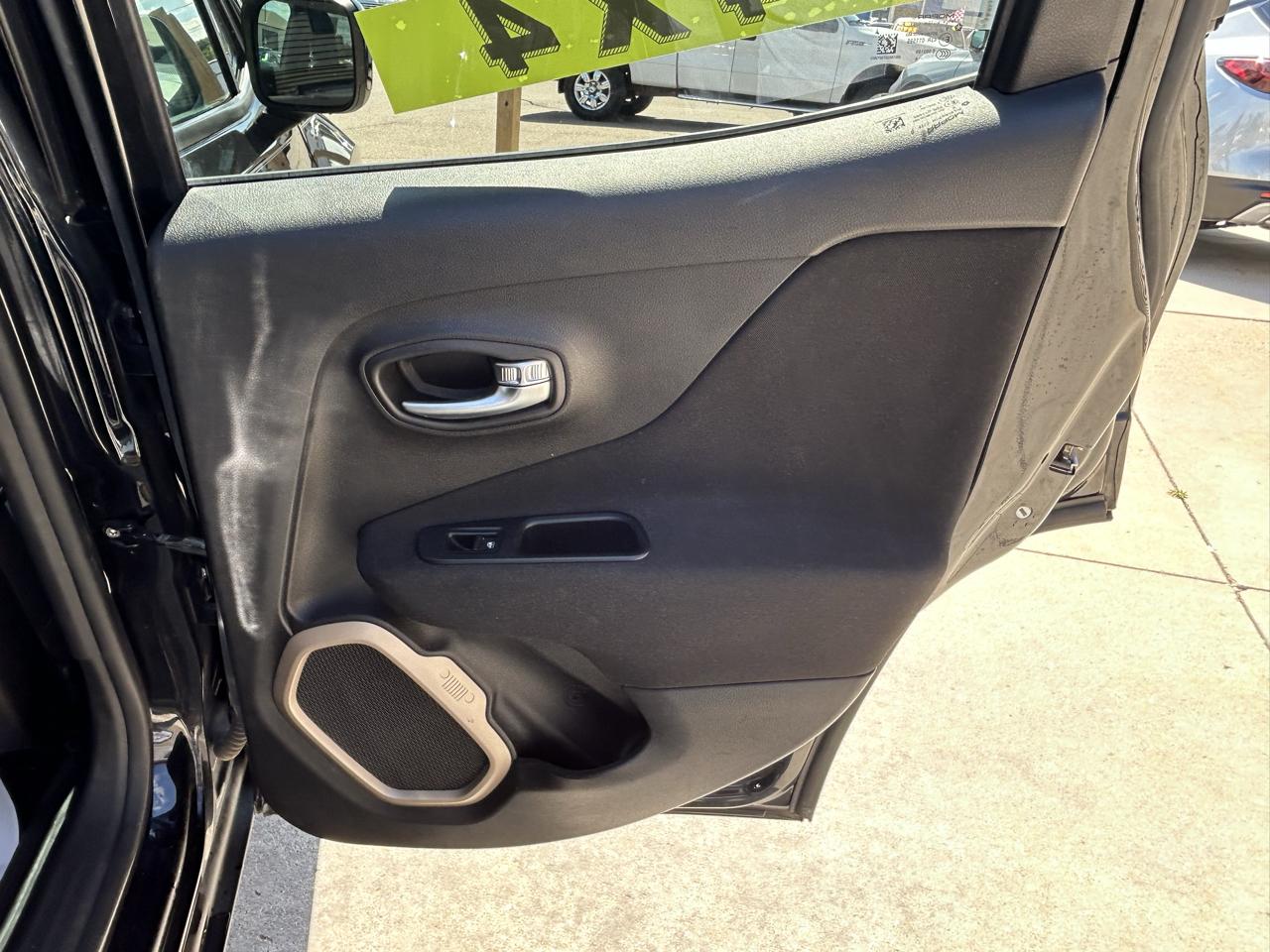 Jeep Renegade 4WD 4dr Latitude 2016