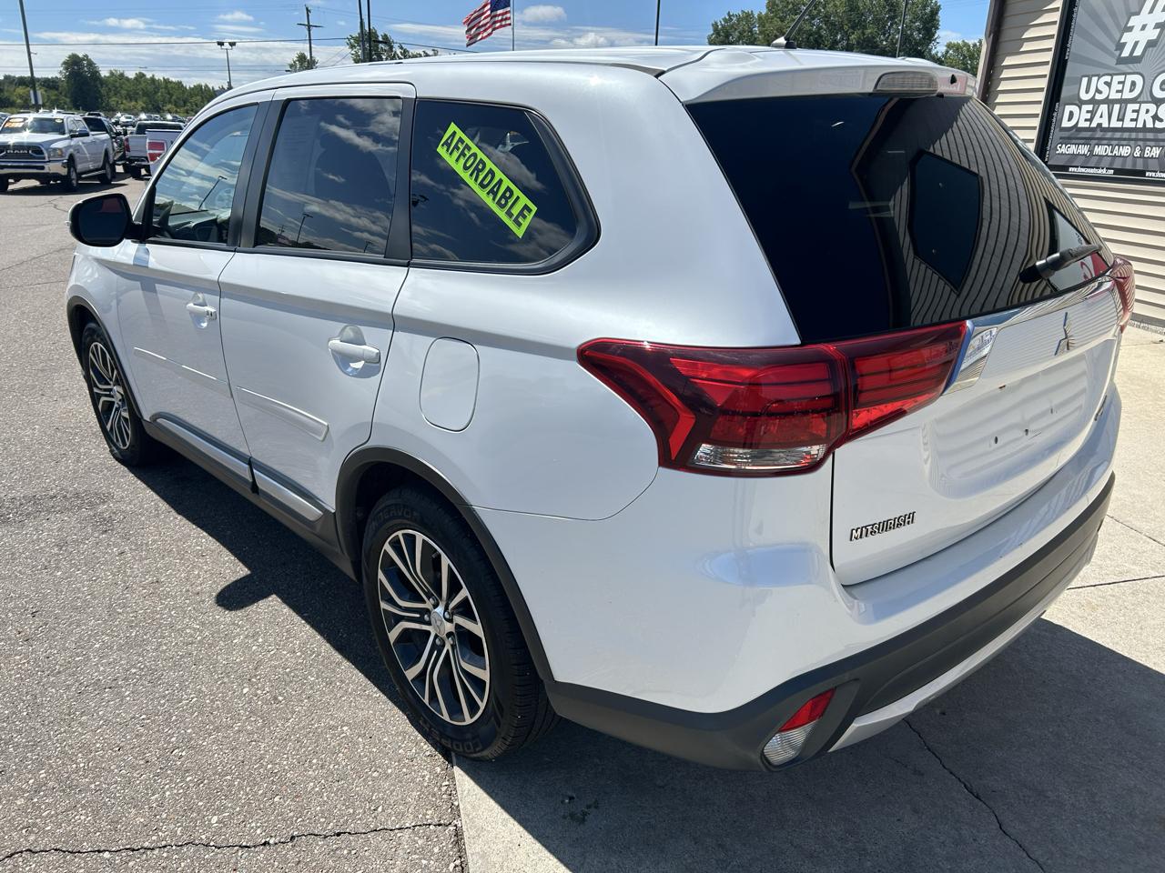 Mitsubishi Outlander AWC 4dr SEL 2016