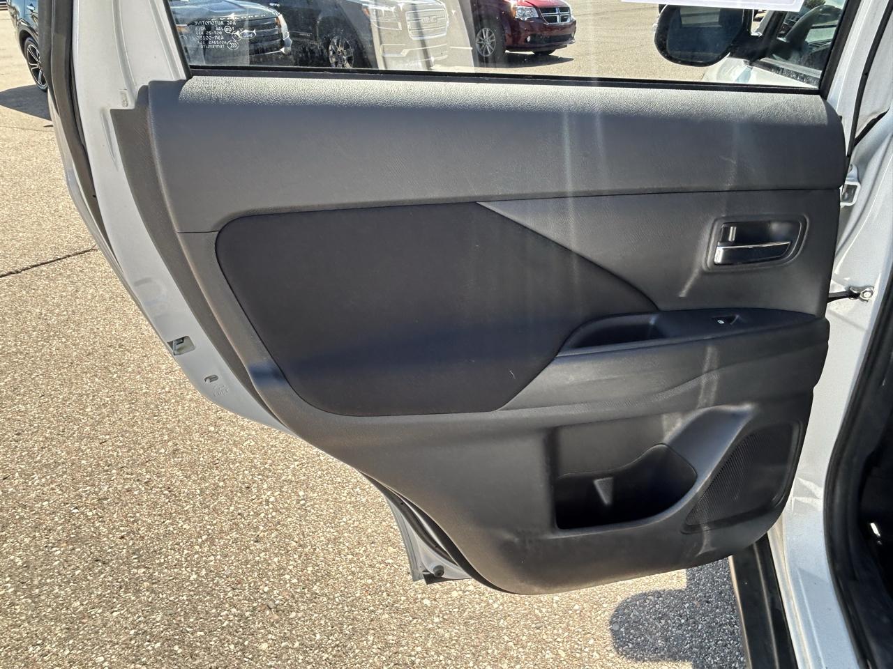 Mitsubishi Outlander AWC 4dr SEL 2016