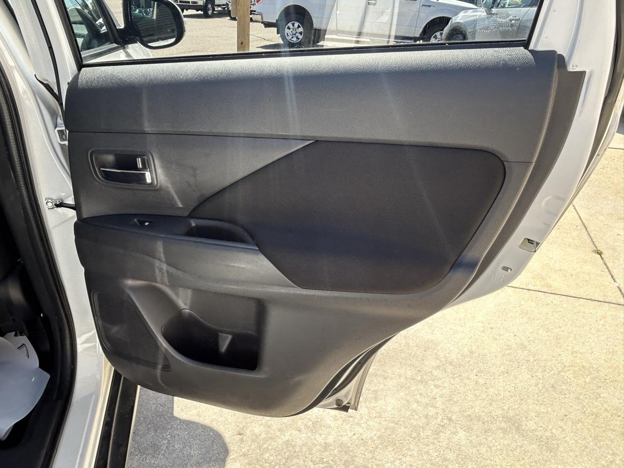 Mitsubishi Outlander AWC 4dr SEL 2016