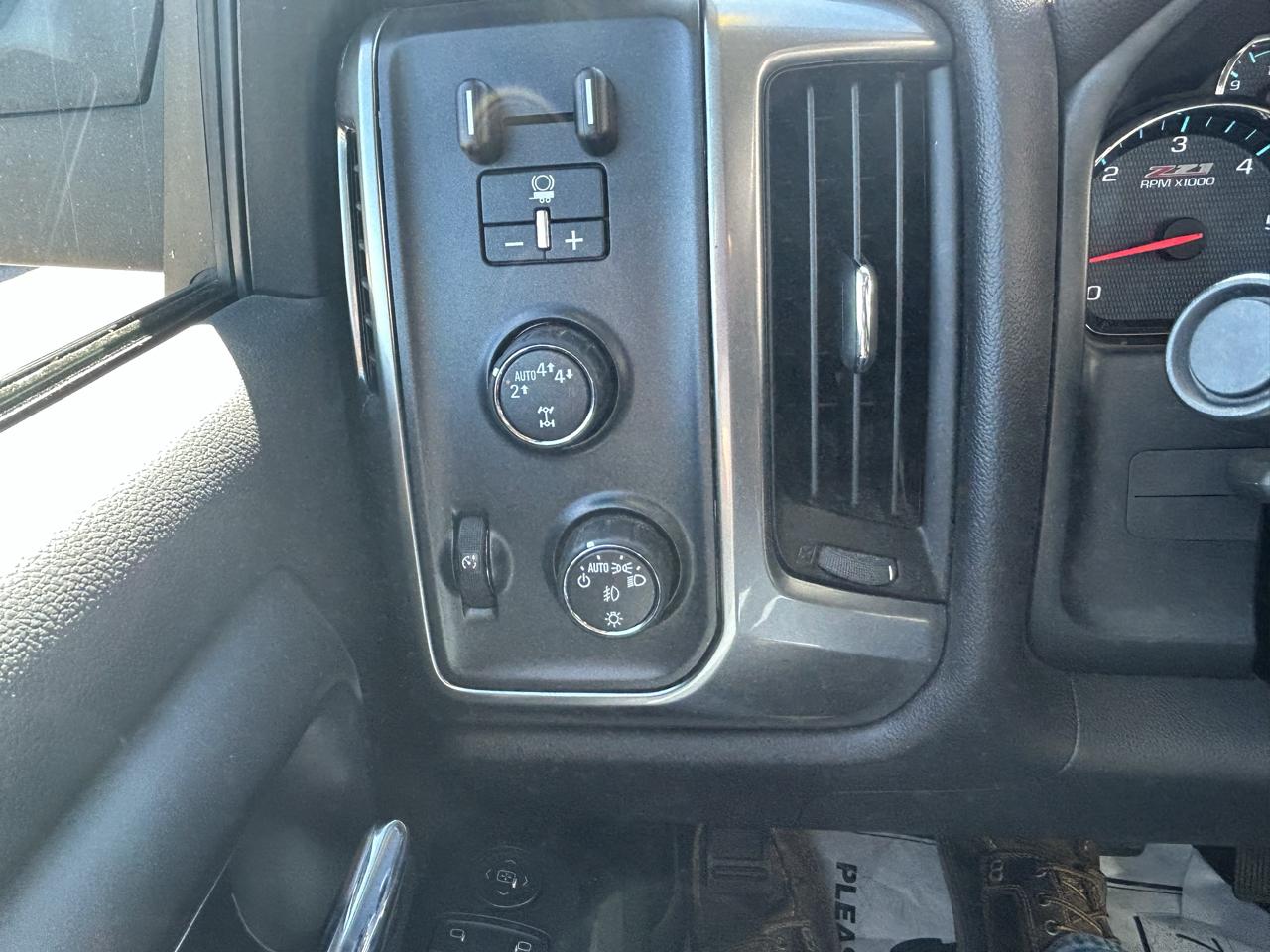 Chevrolet Silverado 1500 4WD Double Cab 143.5" LT w/2LT 2017