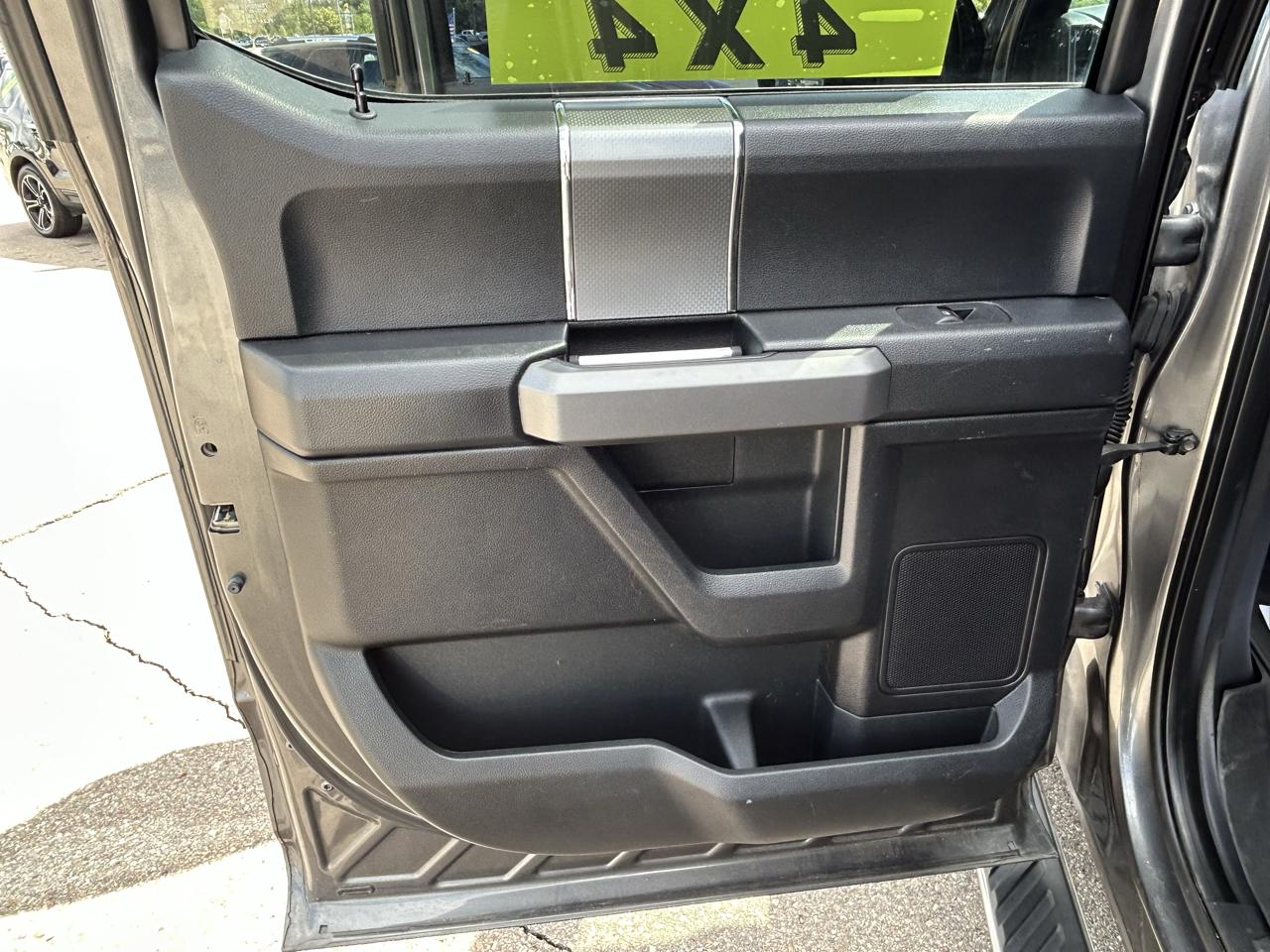 Ford F-150 4WD SuperCrew 145" XLT 2015