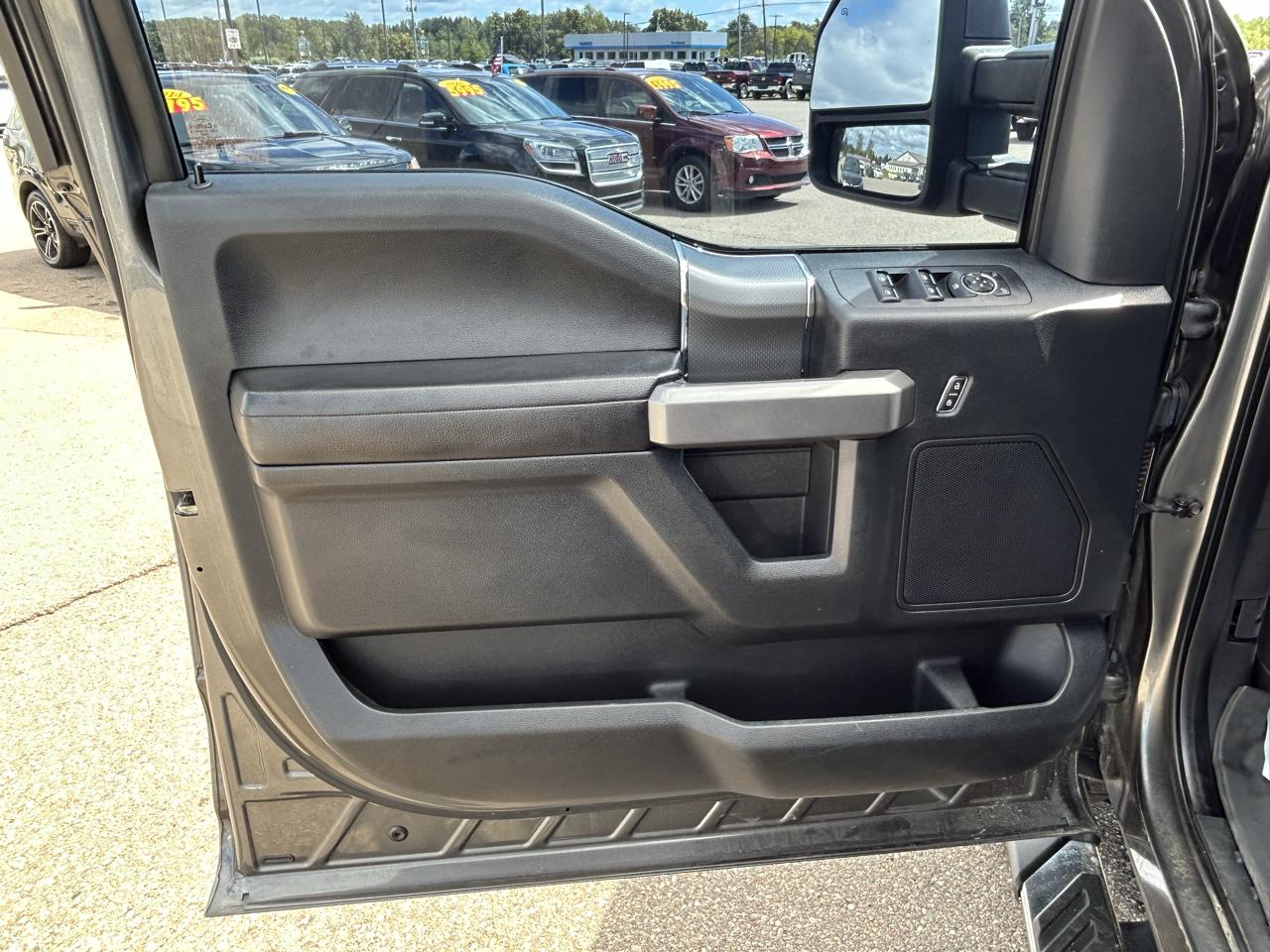 Ford F-150 4WD SuperCrew 145" XLT 2015