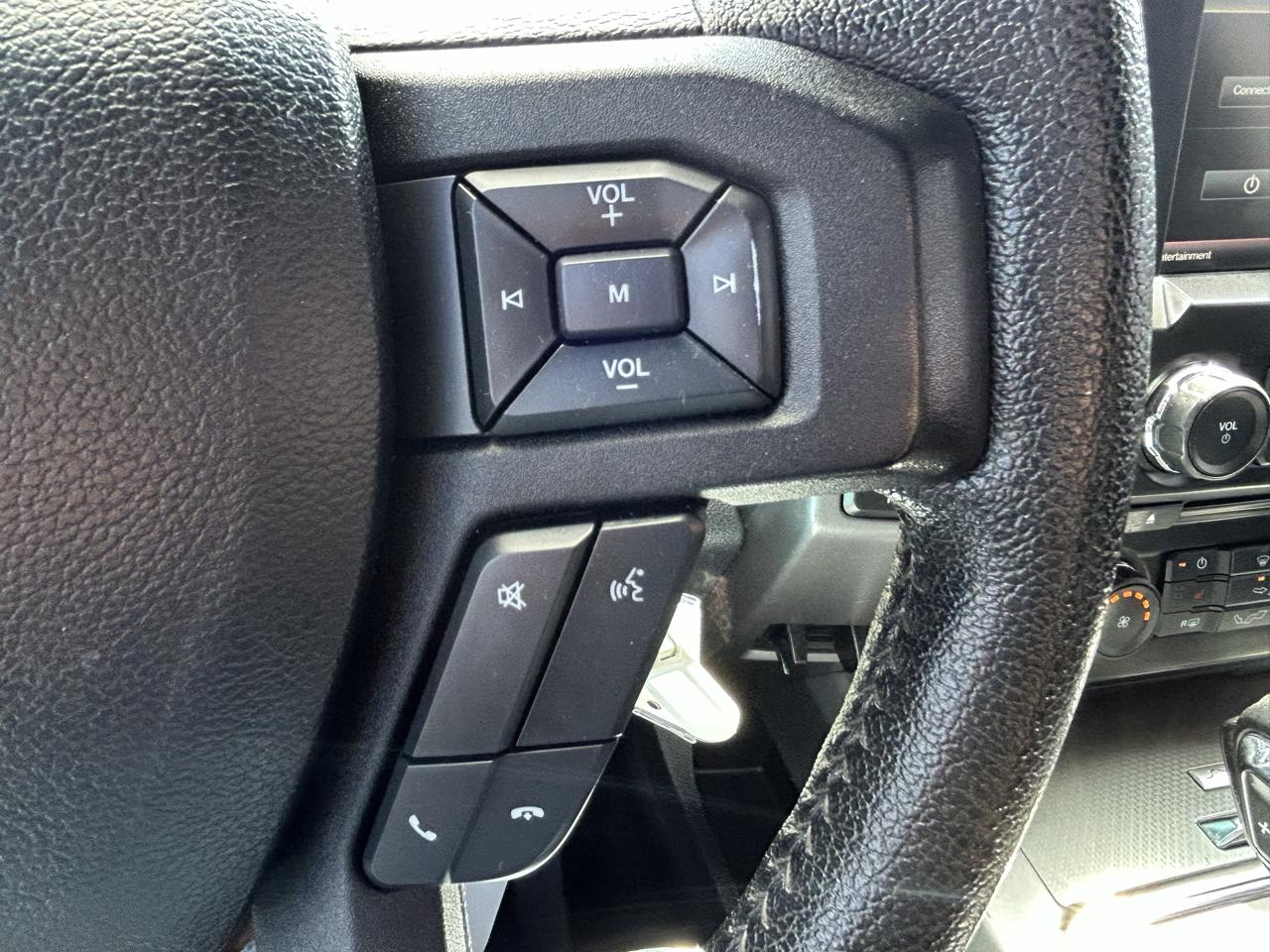 Ford F-150 4WD SuperCrew 145" XLT 2015