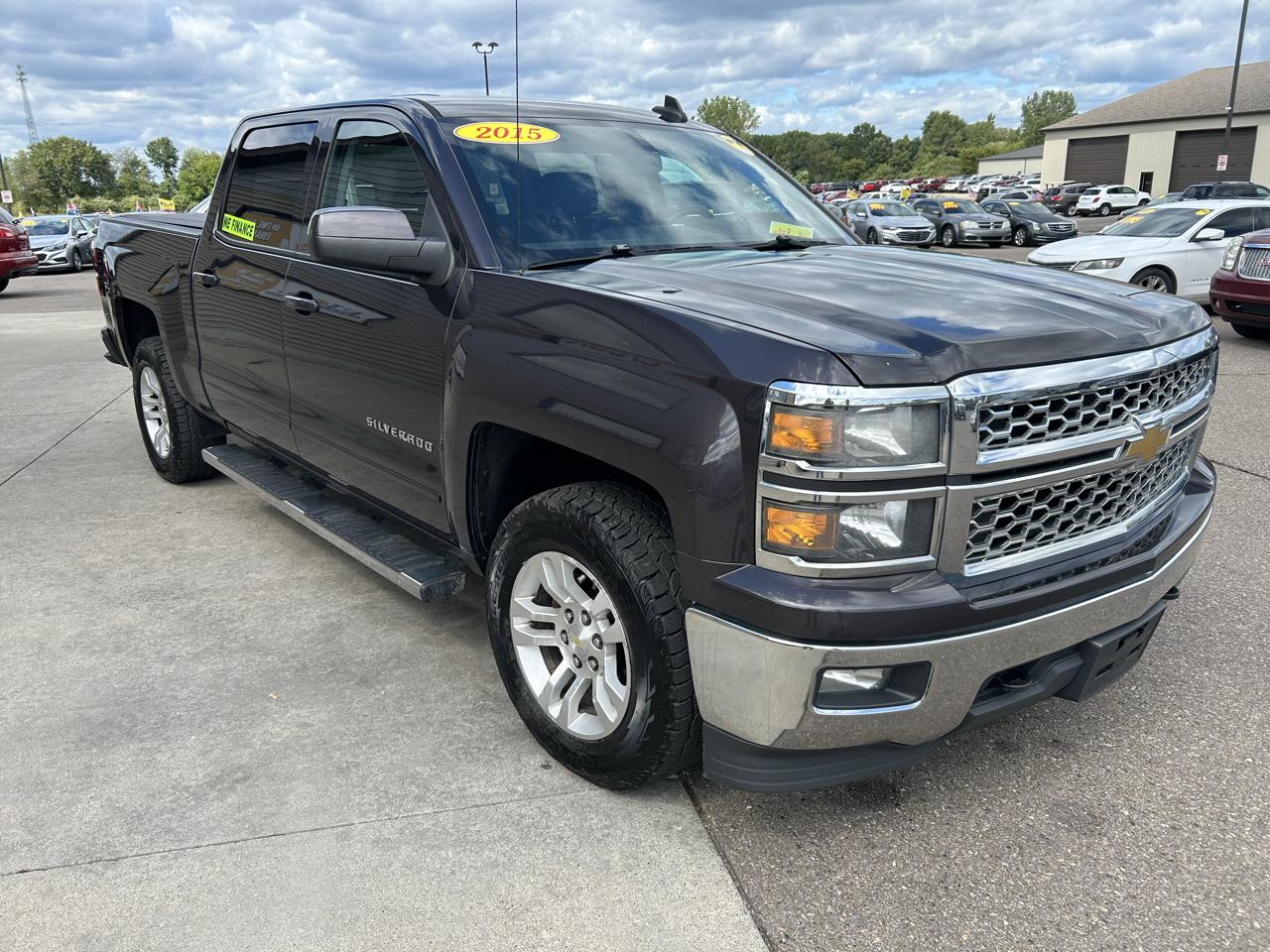 Chevrolet Silverado 1500 4WD Crew Cab 143.5" LT w/1LT 2015