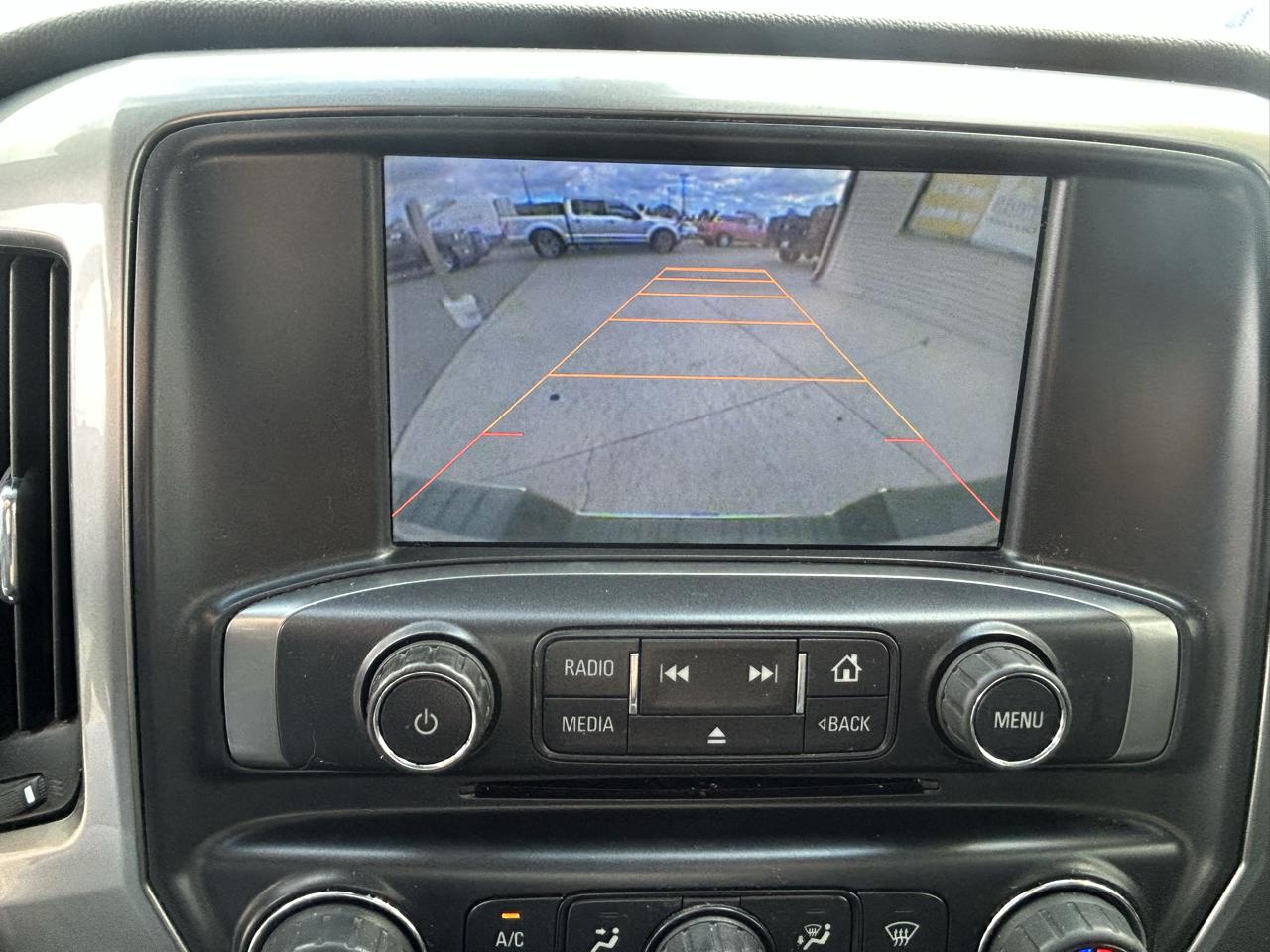 Chevrolet Silverado 1500 4WD Crew Cab 143.5" LT w/1LT 2015