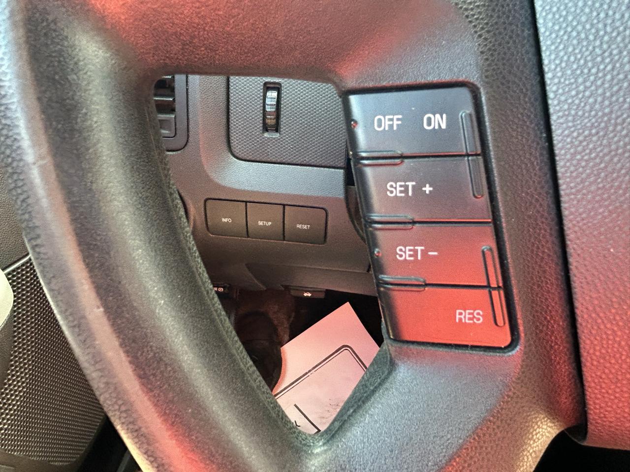 Ford Escape 4WD 4dr XLT 2012