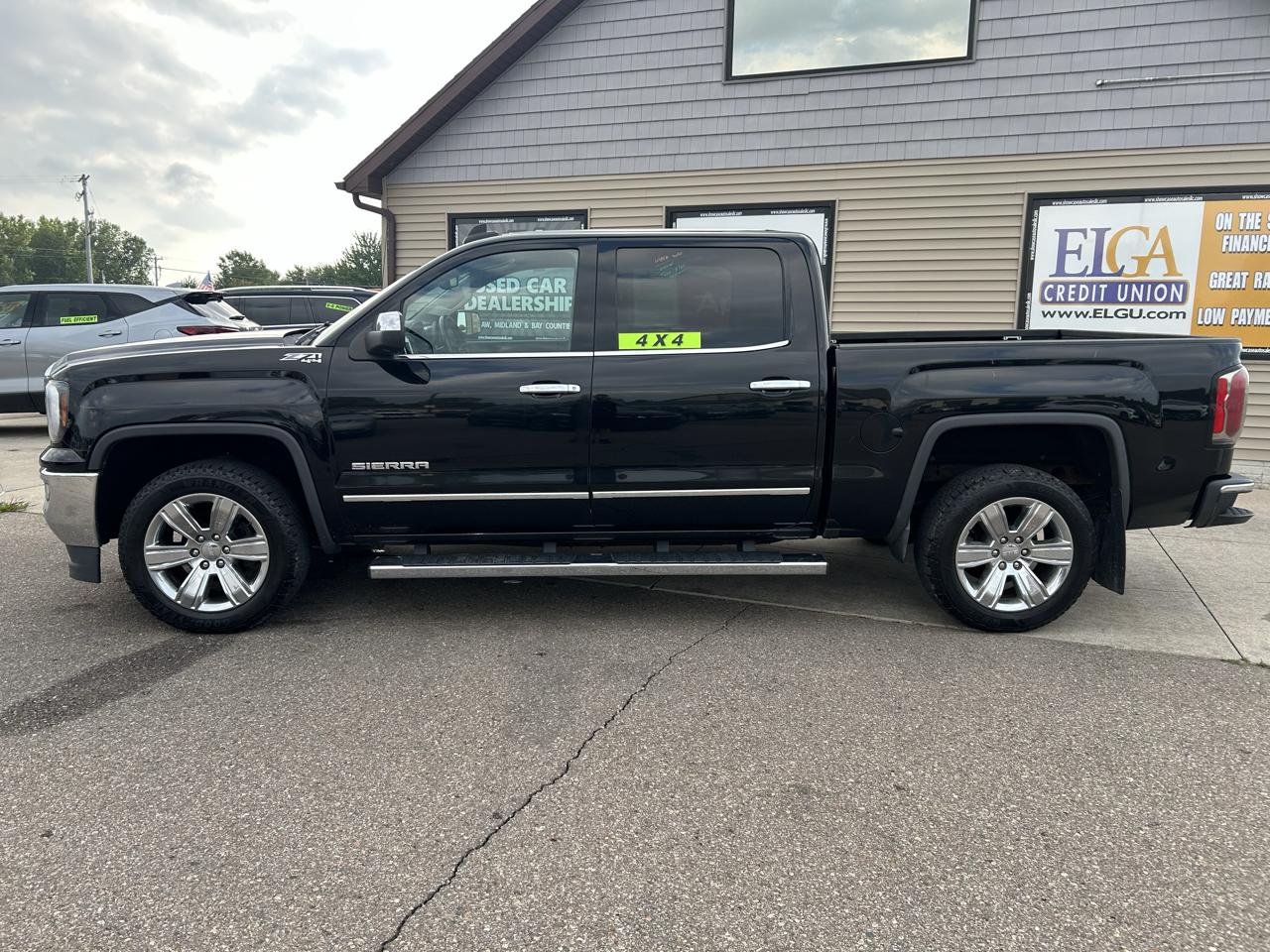 GMC Sierra 1500 4WD Crew Cab 143.5" SLT 2016