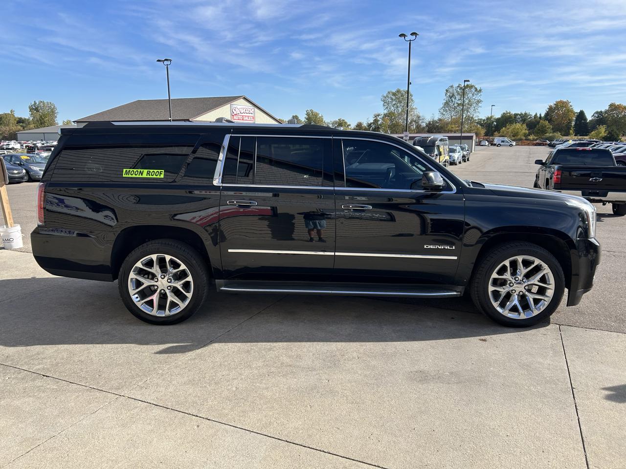 GMC Yukon XL 4WD 4dr Denali 2016