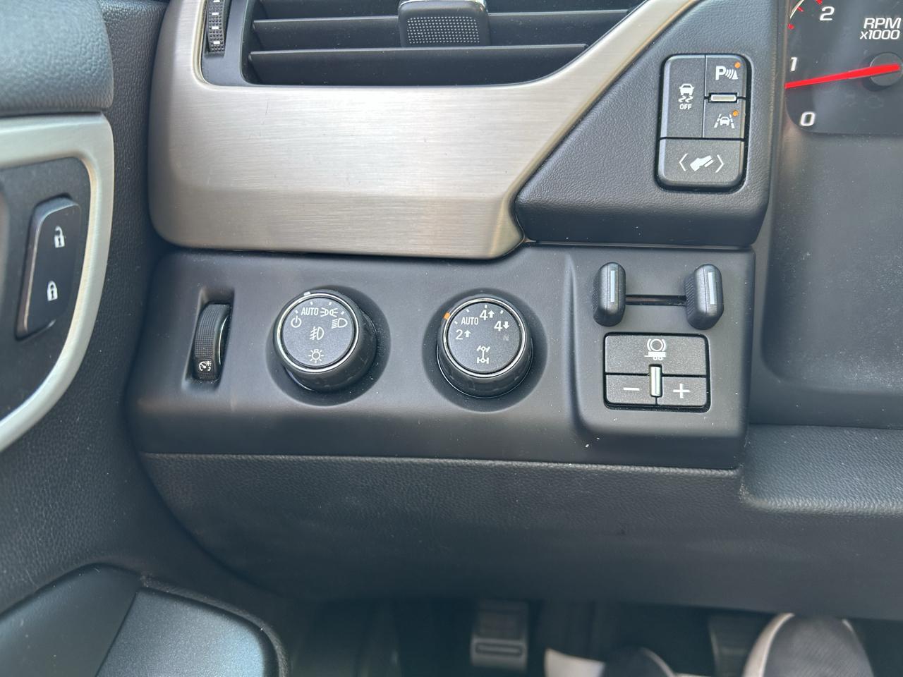 GMC Yukon XL 4WD 4dr Denali 2016