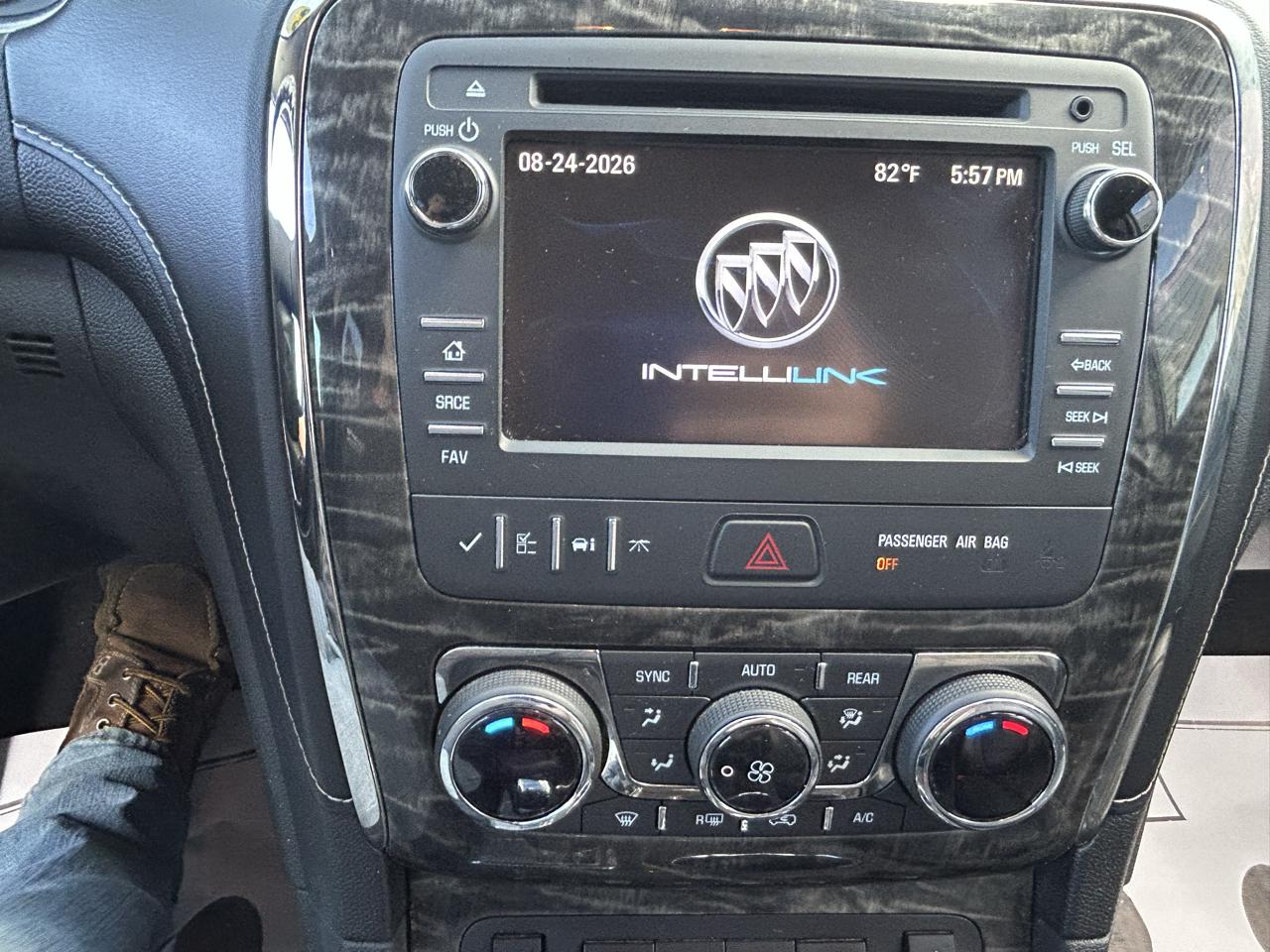 Buick Enclave AWD 4dr Leather 2013