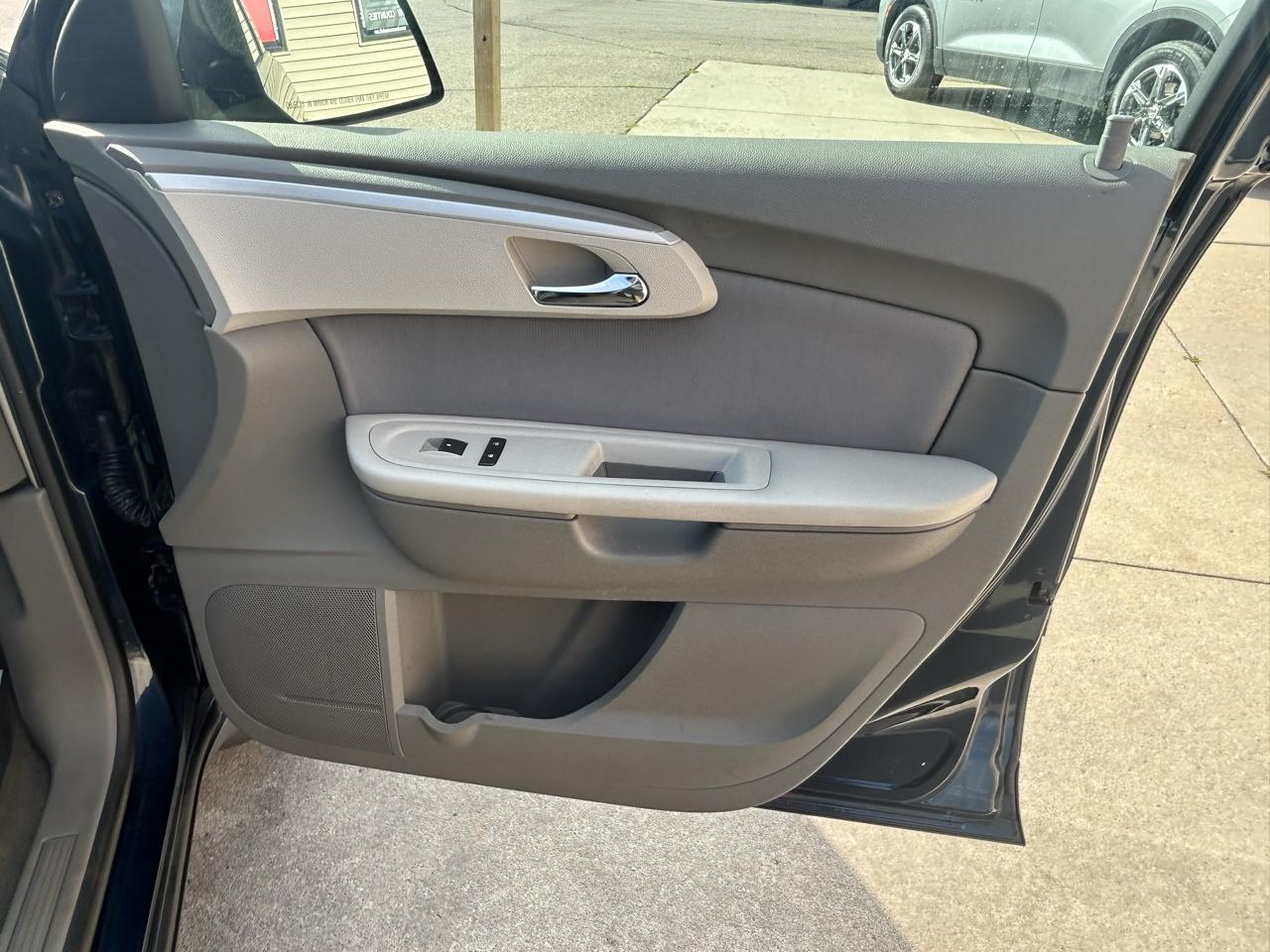 Chevrolet Traverse FWD 4dr LS 2009