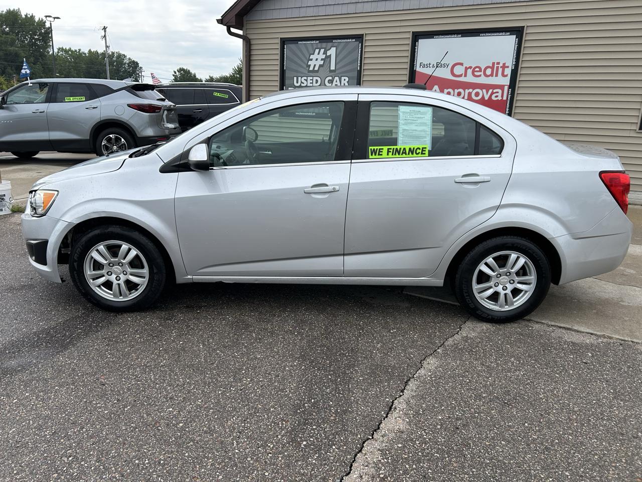 Chevrolet Sonic 4dr Sdn Auto LT 2015