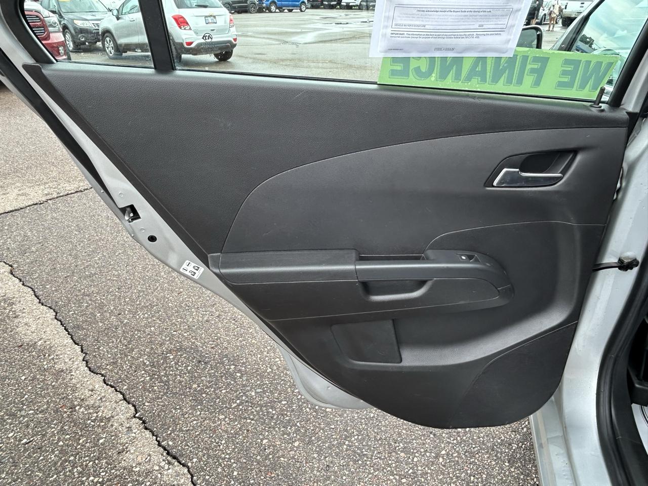 Chevrolet Sonic 4dr Sdn Auto LT 2015