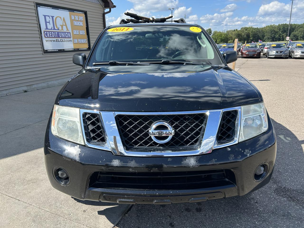 Nissan Pathfinder 4WD 4dr V6 S 2011