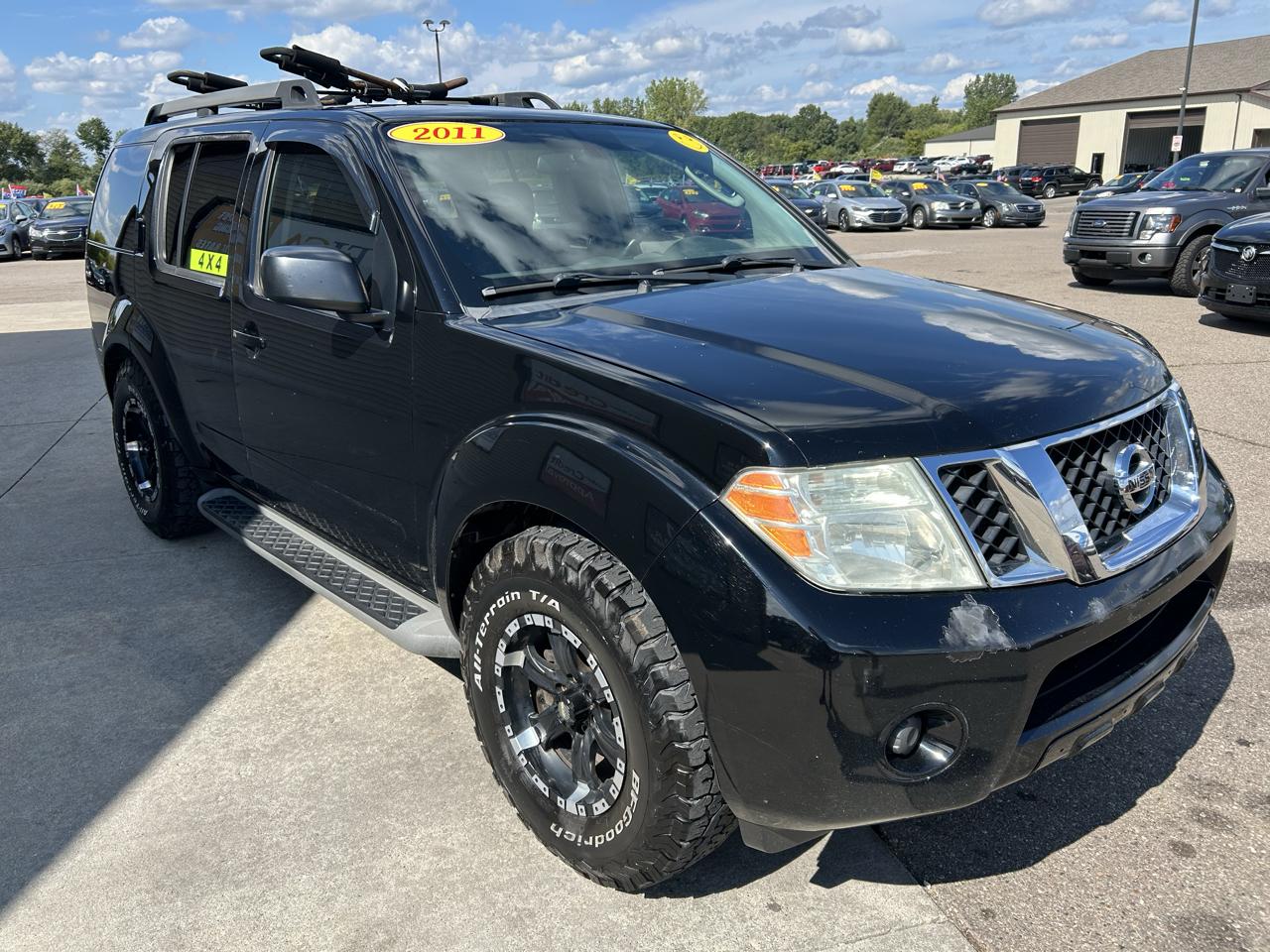 Nissan Pathfinder 4WD 4dr V6 S 2011