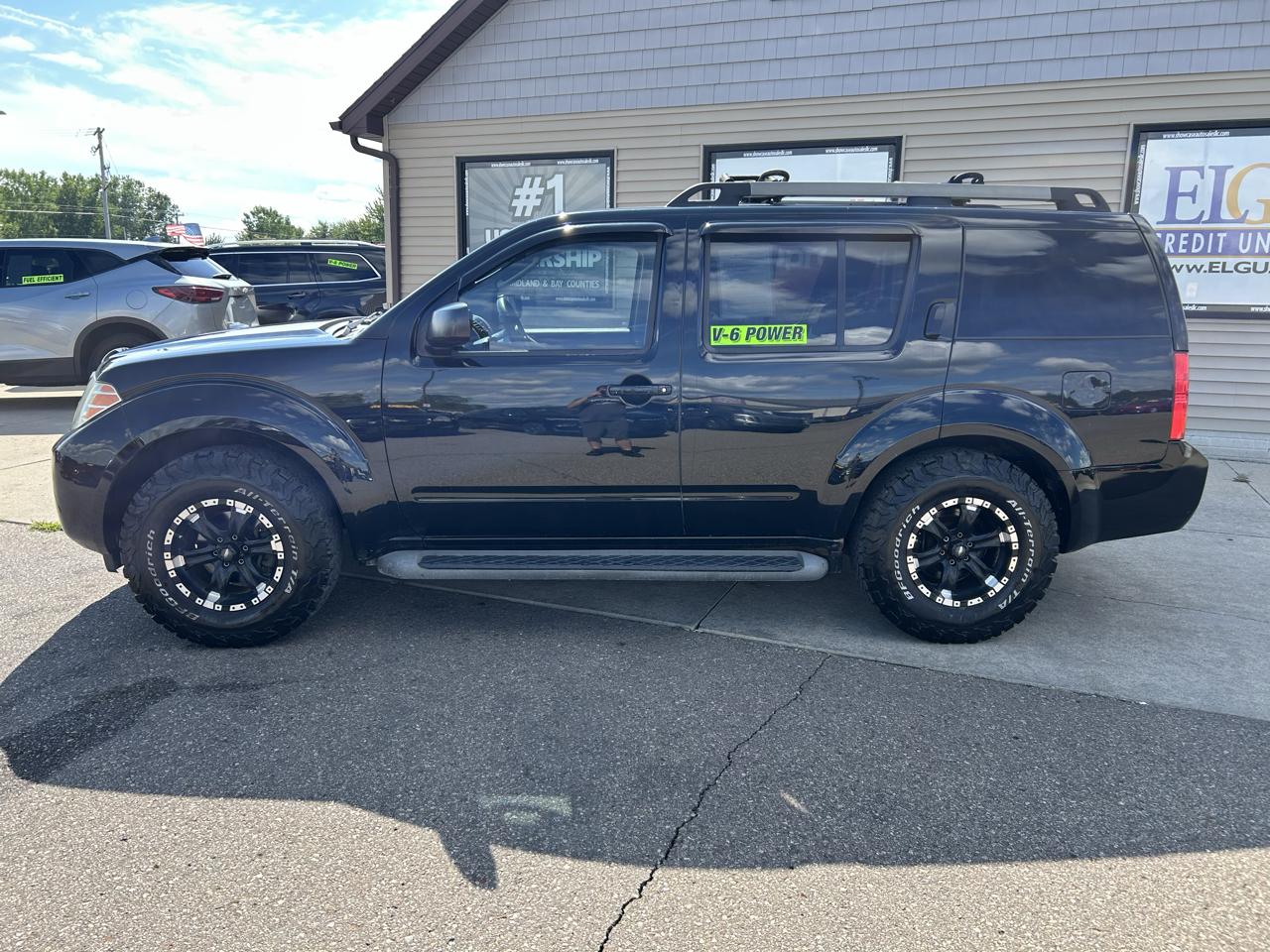 Nissan Pathfinder 4WD 4dr V6 S 2011