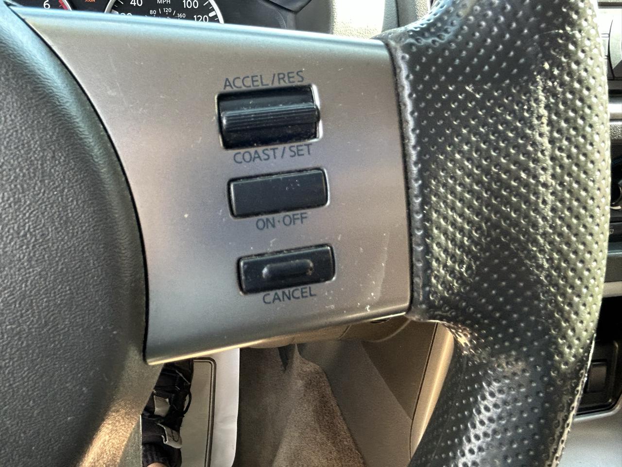 Nissan Pathfinder 4WD 4dr V6 S 2011
