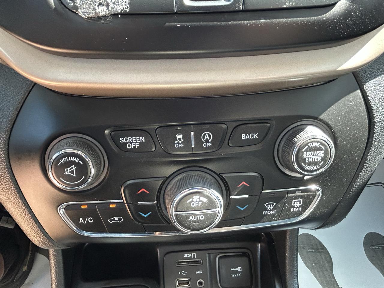 Jeep Cherokee 4WD 4dr Limited 2015