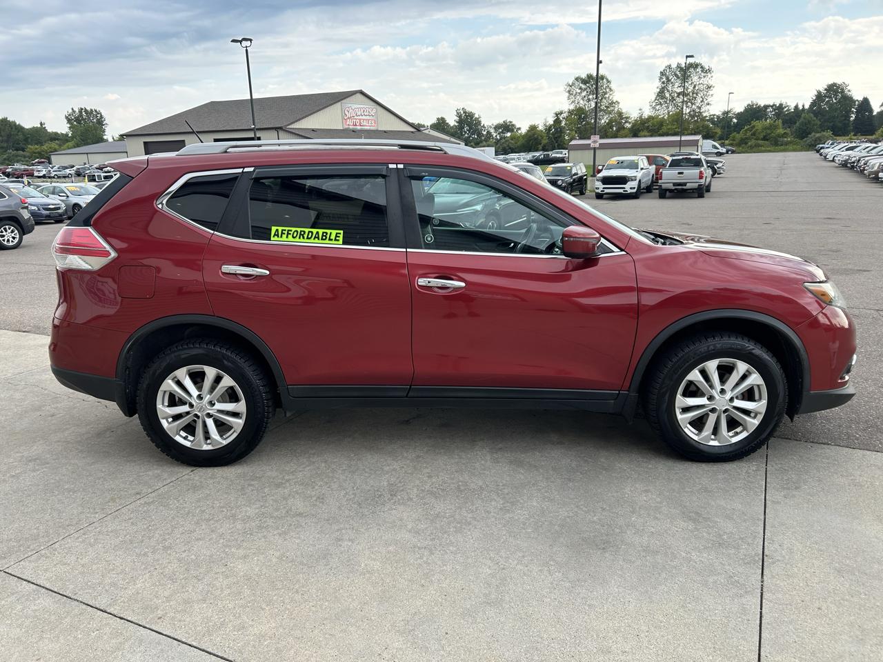 Nissan Rogue AWD 4dr SV 2016