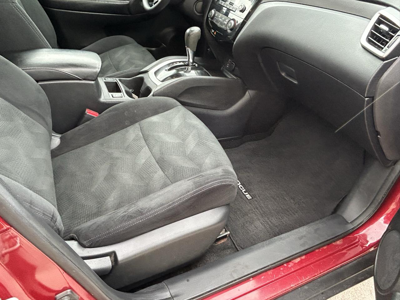 Nissan Rogue AWD 4dr SV 2016