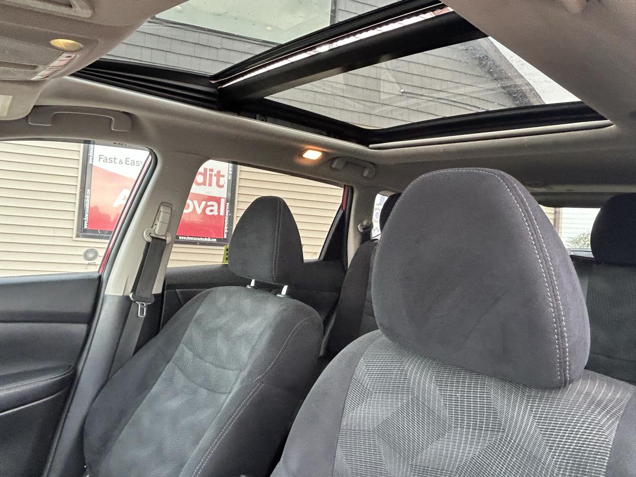 Nissan Rogue AWD 4dr SV 2016