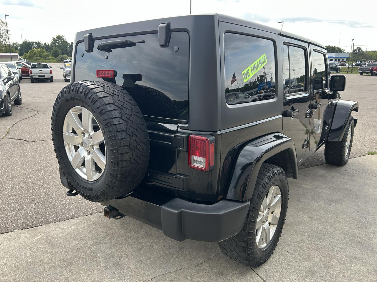 Jeep Wrangler Unlimited 4WD 4dr Sahara 2016
