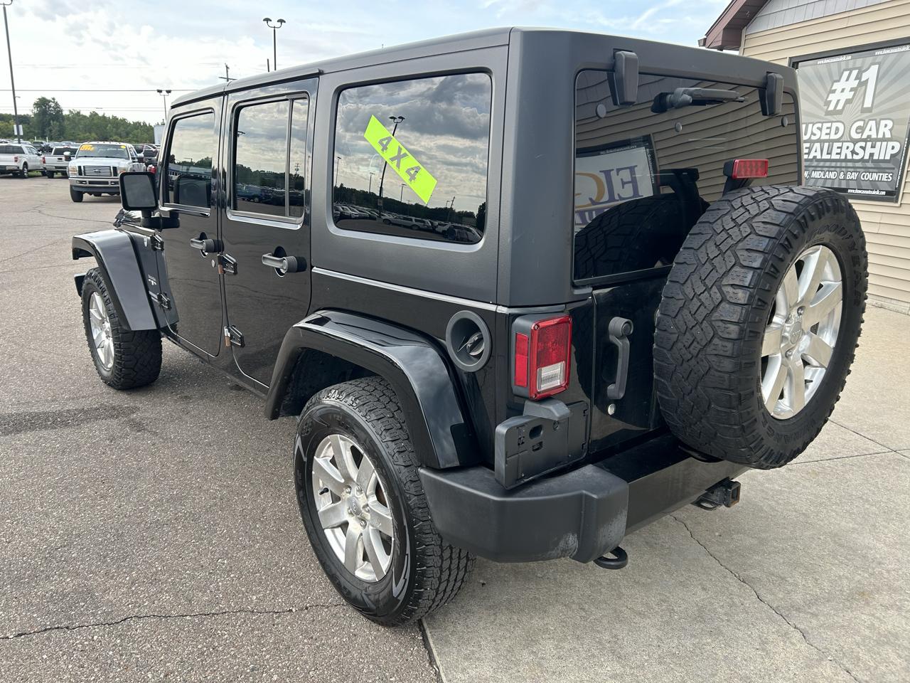 Jeep Wrangler Unlimited 4WD 4dr Sahara 2016
