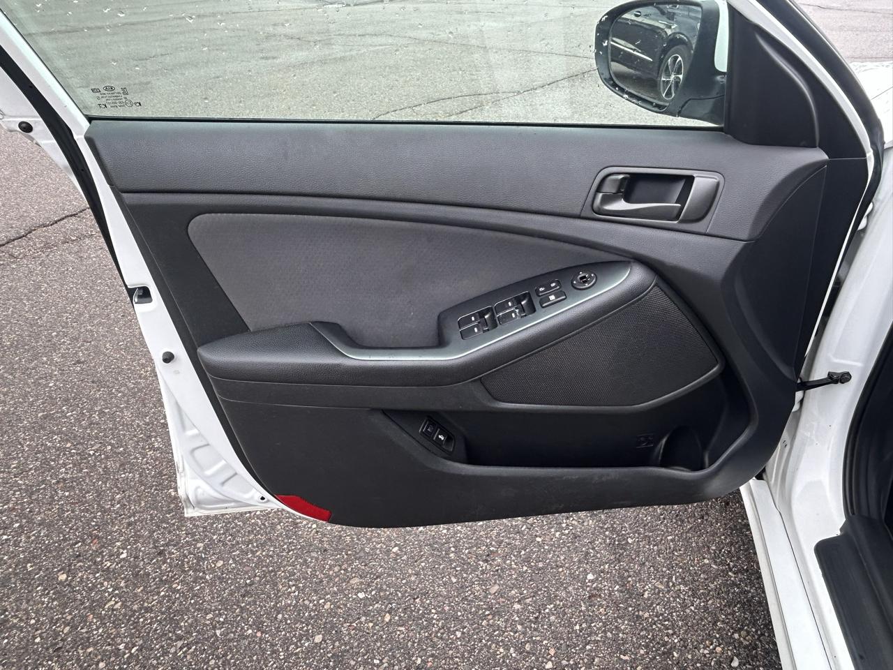 Kia Optima 4dr Sdn LX 2015