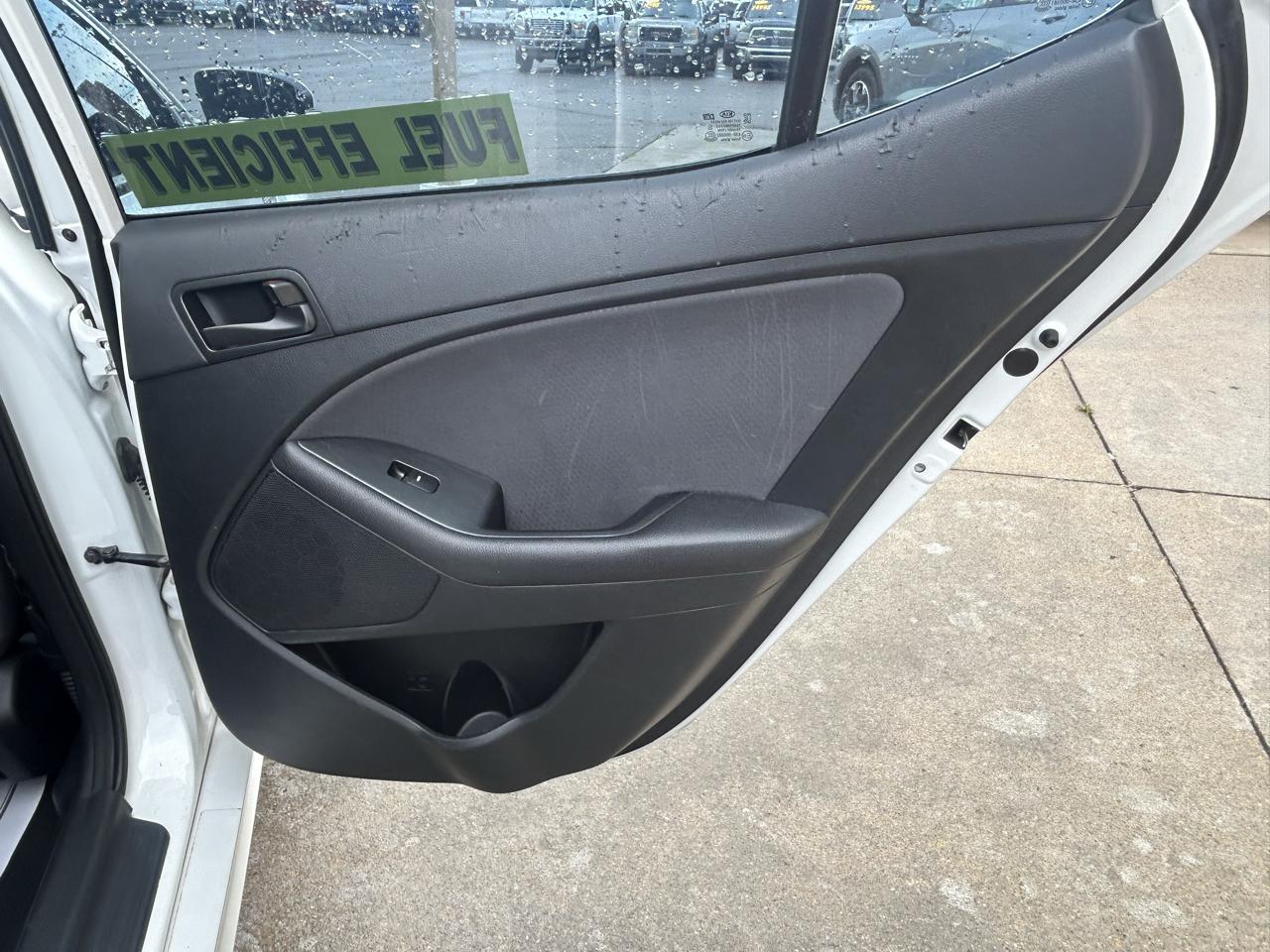 Kia Optima 4dr Sdn LX 2015