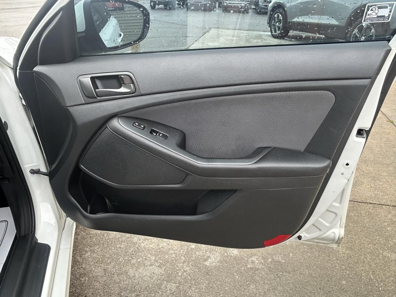 Kia Optima 4dr Sdn LX 2015