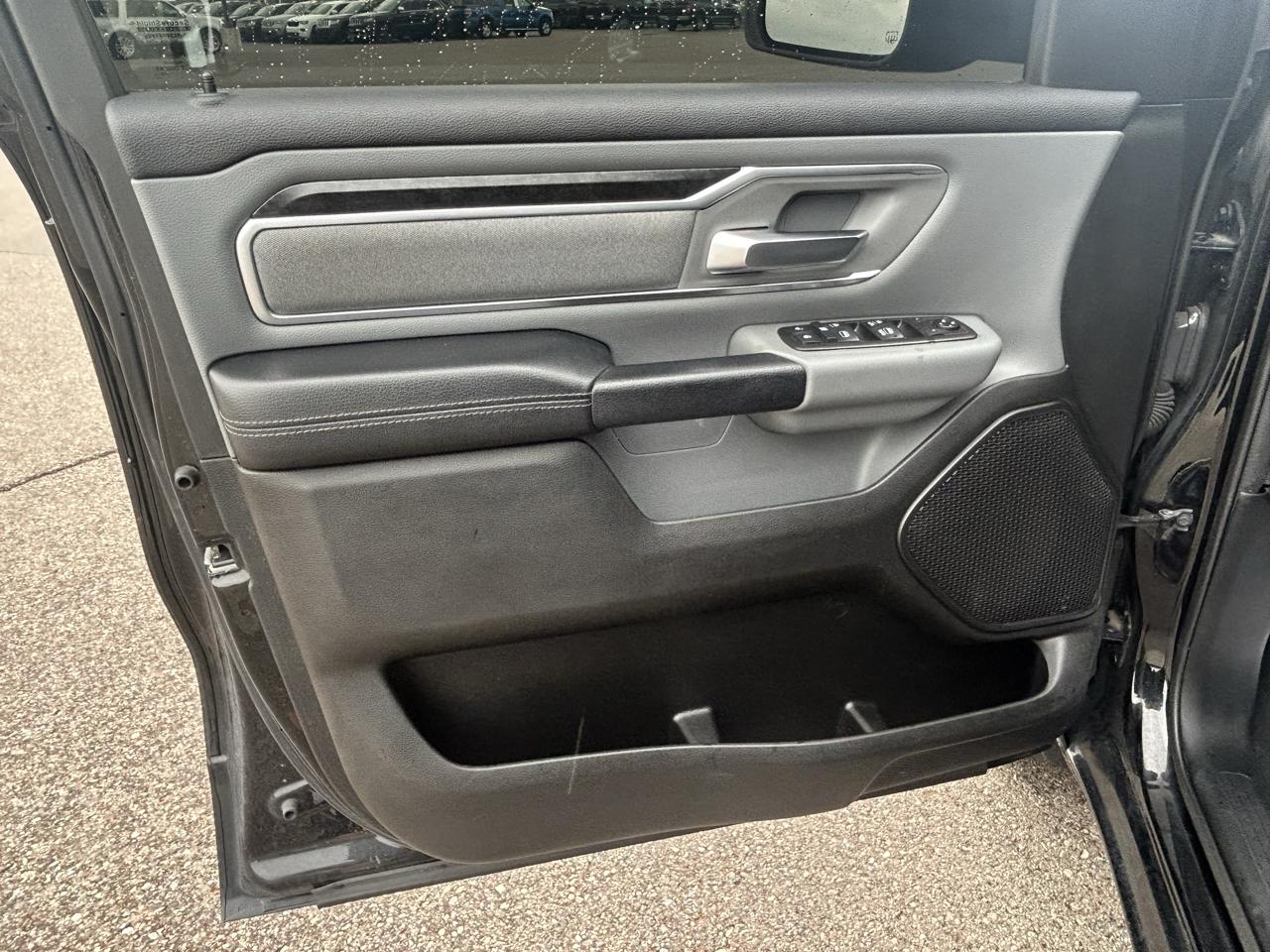 RAM 1500 Big Horn/Lone Star 4x4 Crew Cab 5'7" Box 2019