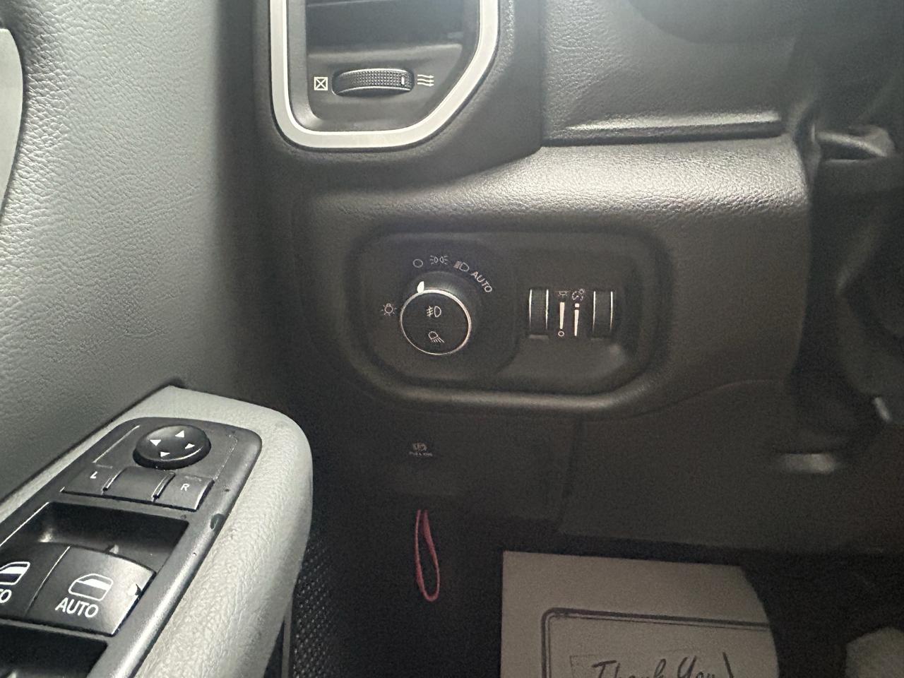 RAM 1500 Big Horn/Lone Star 4x4 Crew Cab 5'7" Box 2019