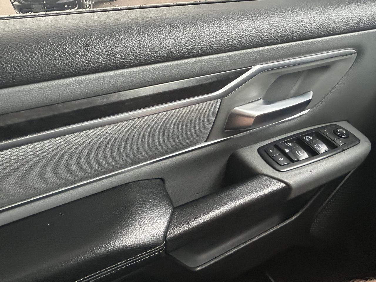 RAM 1500 Big Horn/Lone Star 4x4 Crew Cab 5'7" Box 2019