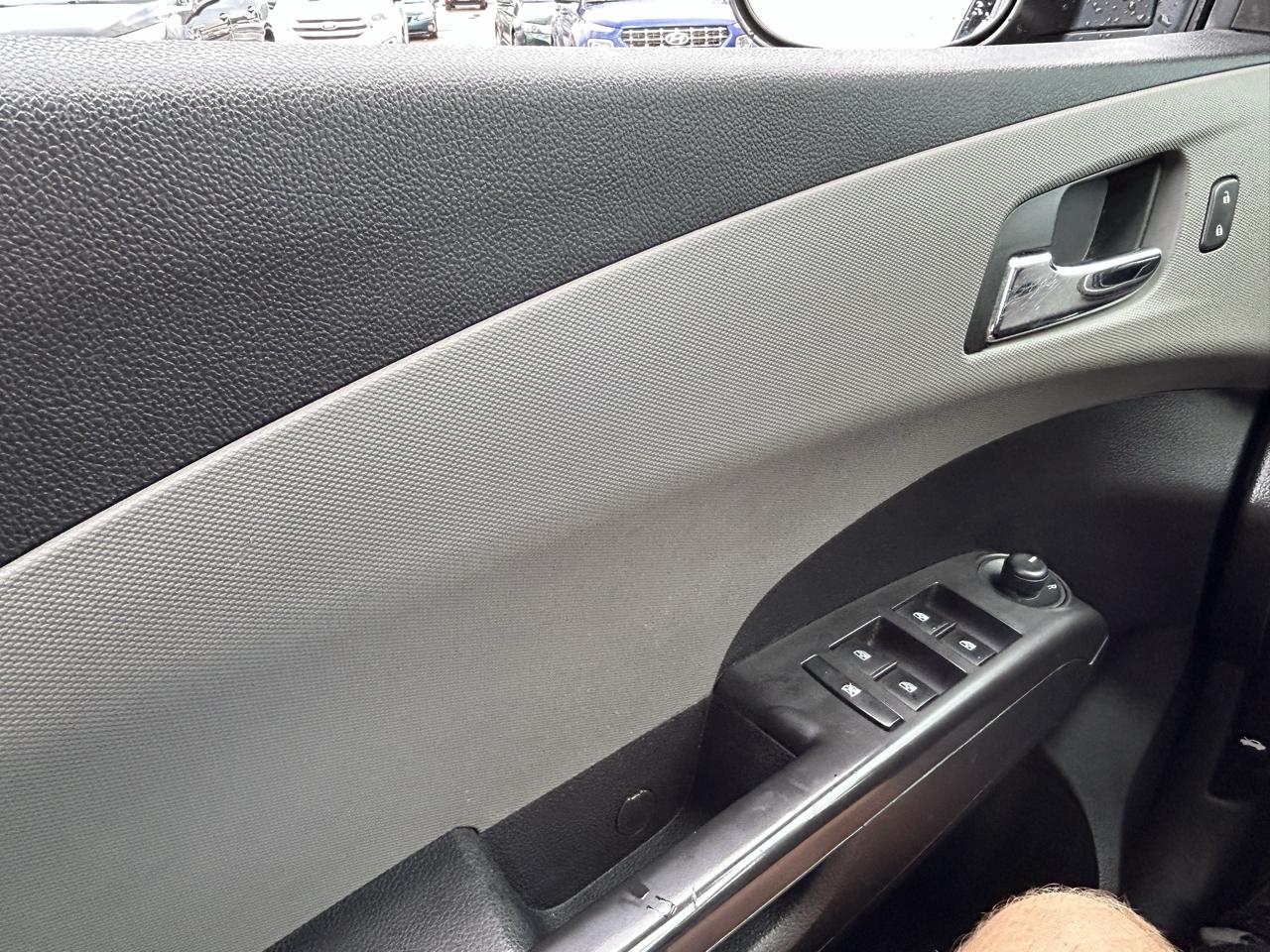 Chevrolet Sonic 4dr Sdn Auto LT 2014
