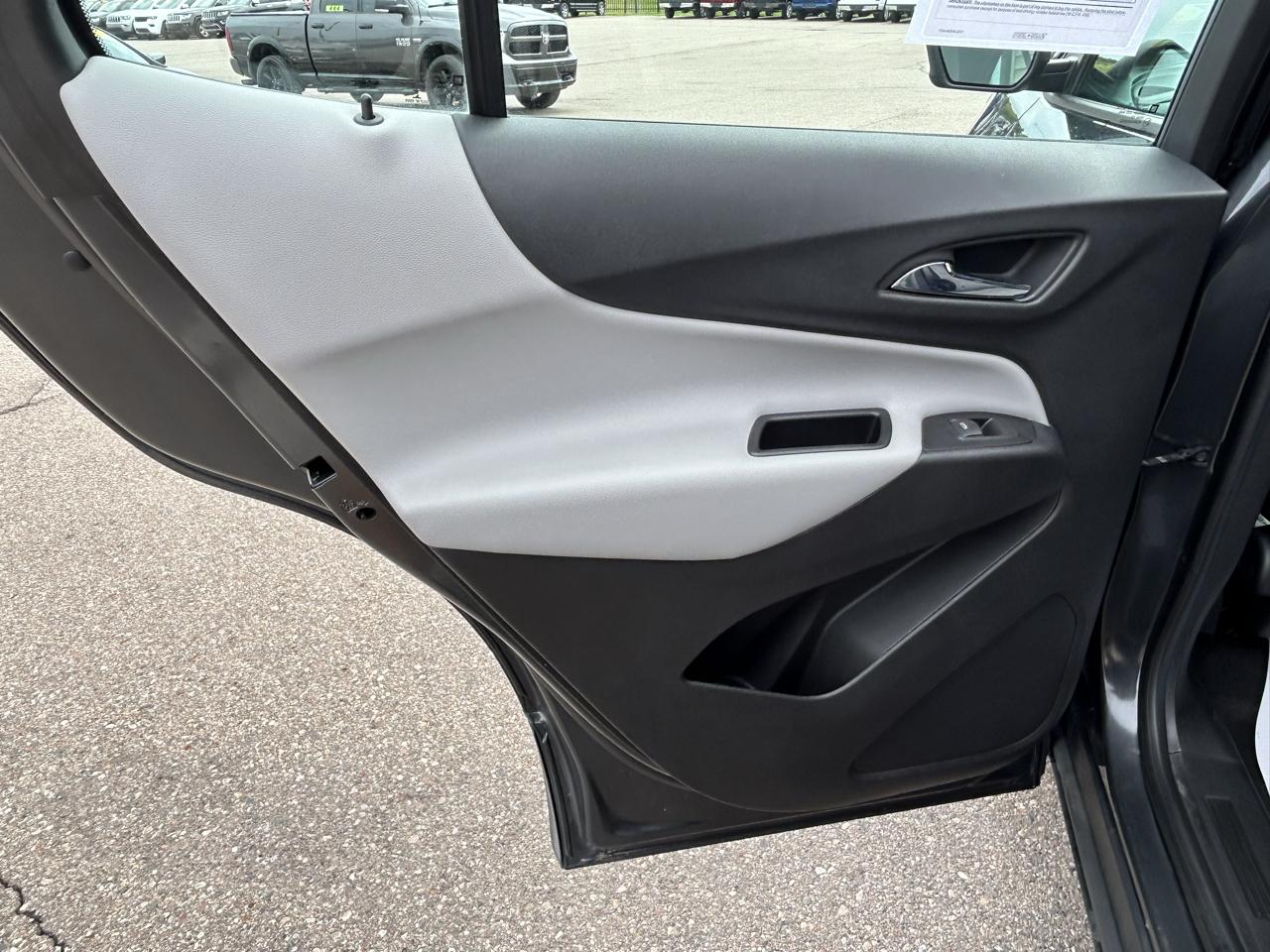 Chevrolet Equinox FWD 4dr LS w/1LS 2018