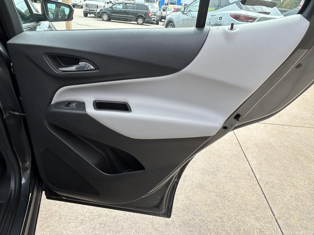 Chevrolet Equinox FWD 4dr LS w/1LS 2018