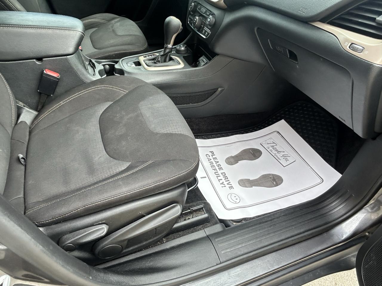 Jeep Cherokee 4WD 4dr Latitude 2015