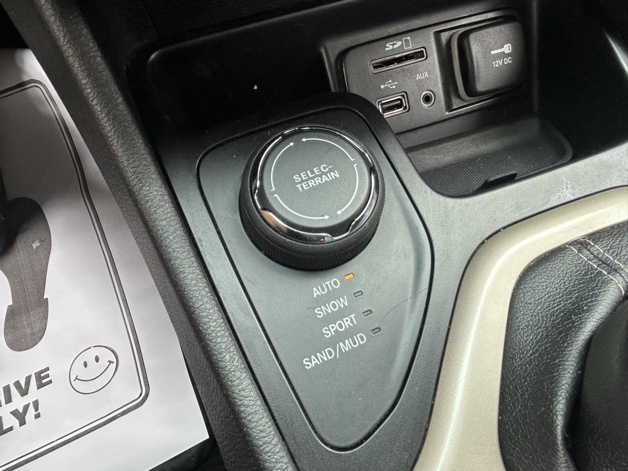 Jeep Cherokee 4WD 4dr Latitude 2015