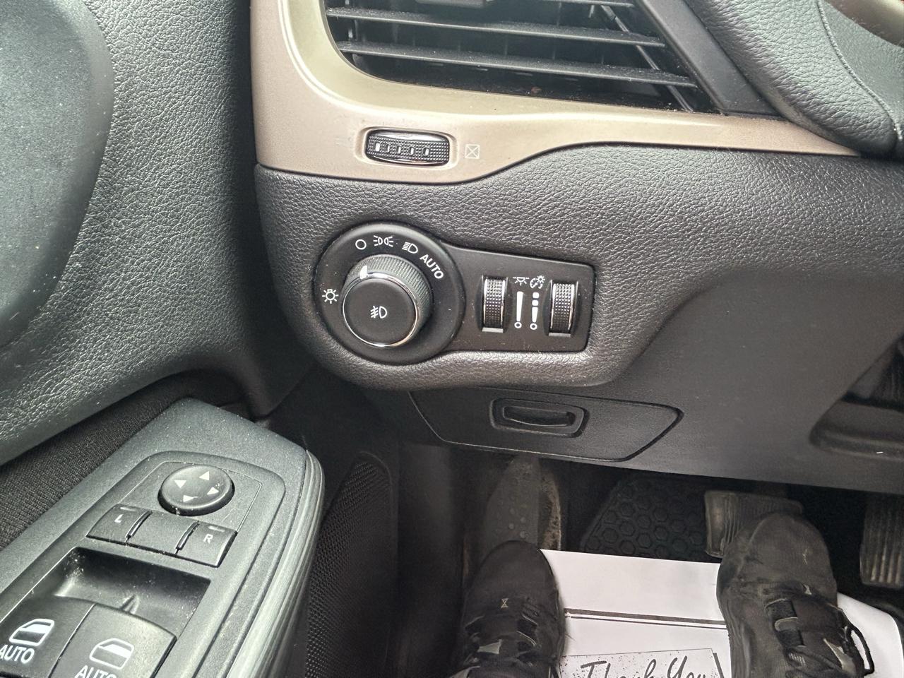 Jeep Cherokee 4WD 4dr Latitude 2015
