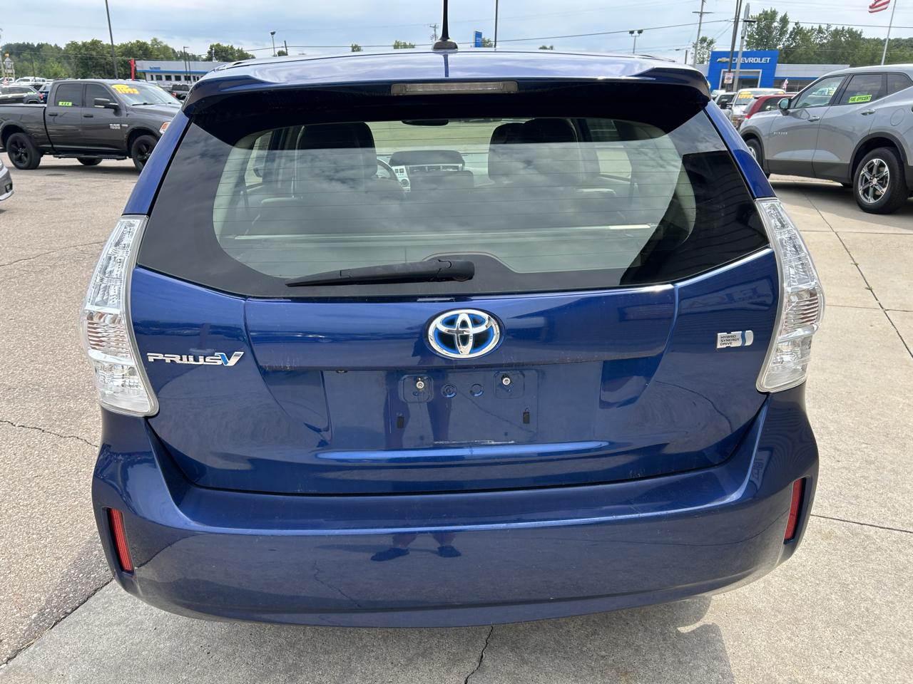 Toyota Prius V 5dr Wgn Three (Natl) 2013
