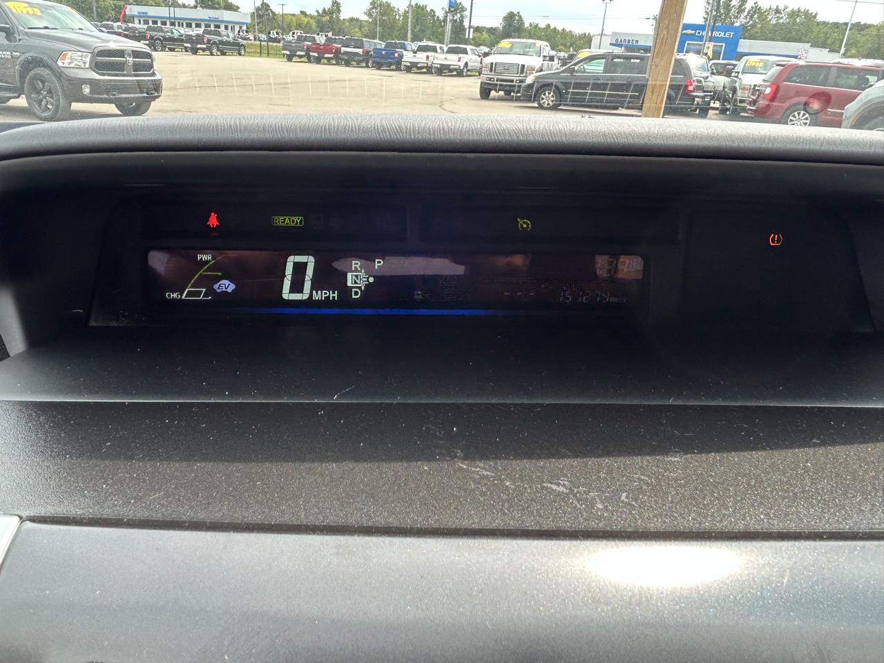 Toyota Prius V 5dr Wgn Three (Natl) 2013