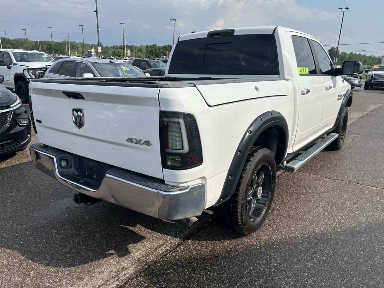 RAM 1500 4WD Crew Cab 140.5" SLT 2013
