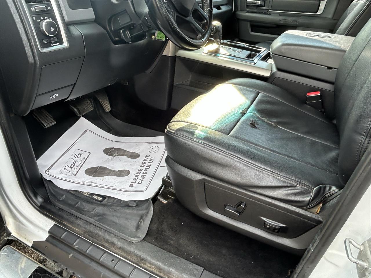 RAM 1500 4WD Crew Cab 140.5" SLT 2013