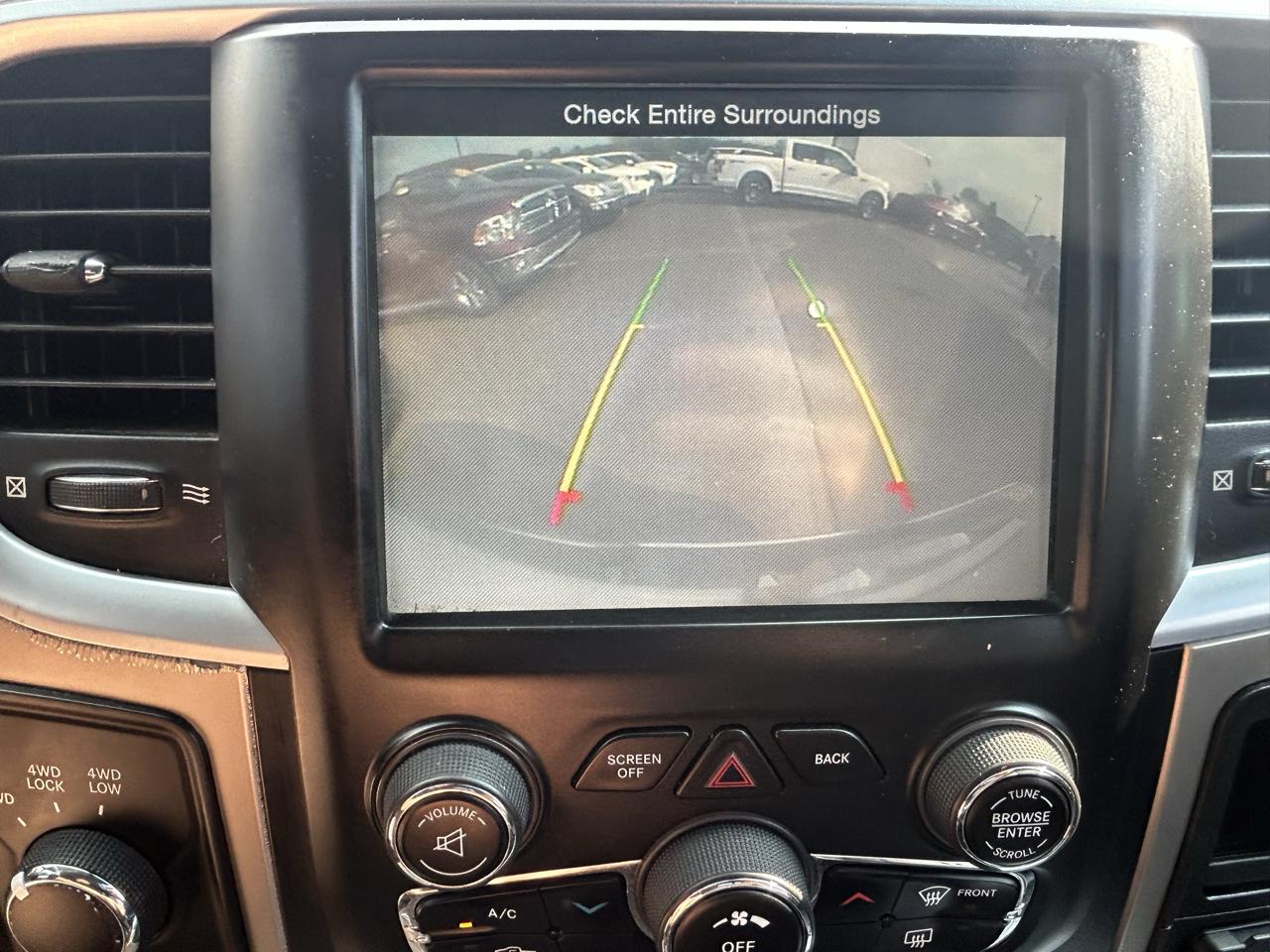 RAM 1500 4WD Crew Cab 140.5" SLT 2013