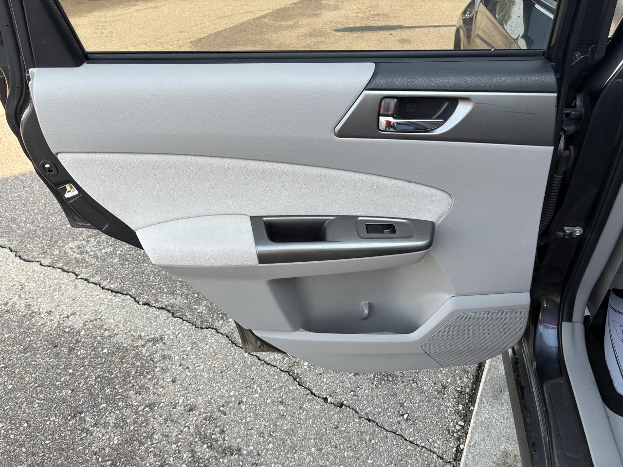 Subaru Forester 4dr Auto 2.5X Limited 2012